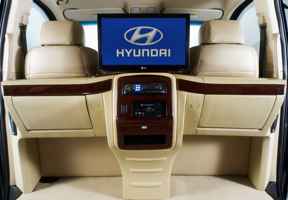Hyundai Grand  Satrex  VIP 