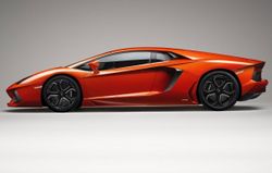 Lamborghini Aventador LP700-4 กระทิงเปลี่ยวลำใหม่ หัวใจ 12 สูบ