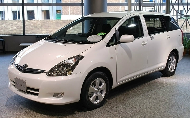 Toyota Wish.