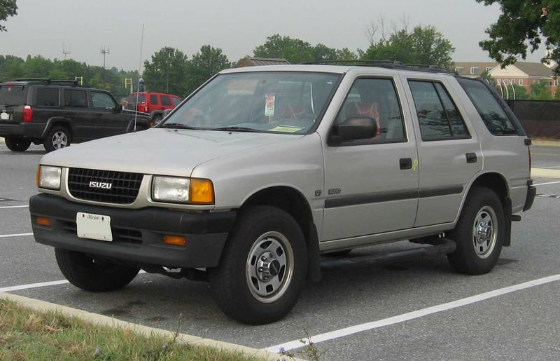 Isuzu Cameo