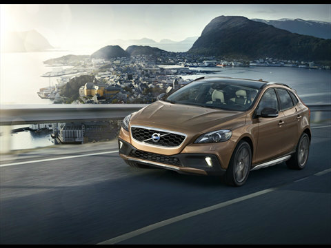 Volvo V40 Cross Country  อีกเรือนร่างในคราบตัวลุย