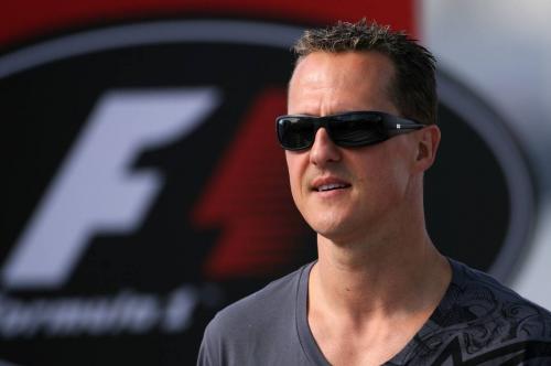 ชูมี่ยิ้มร่ารับรางวัล Man of the year เยอรมัน