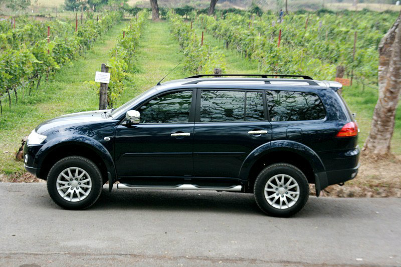 Mitsubishi Pajero Sport 2013