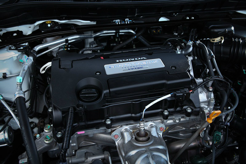 ทดสอบรถยนต์  Honda Accord  ใหม่ 