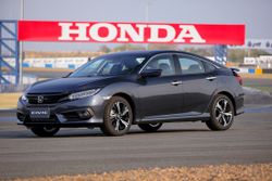 Honda Civic RS 1.5 Turbo ลองสัมผัสขุมพลังเทอร์โบครั้งแรกในไทย [ First Impression ]