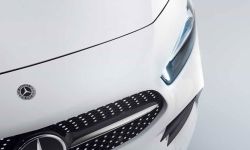Mercedes-Benz A-Class 2018 ใหม่ เผยทีเซอร์ล่าสุดเห็นดีไซน์ชัดเจน