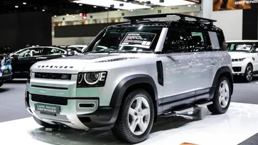 มอเตอร์โชว์ 2020 : แวะชมคันจริง Land Rover Defender ขวัญใจสายออฟโรด