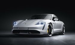 จี๊ดกว่าเคย! Porsche Taycan Turbo S 2021 รถสปอร์ตไฟฟ้าเวอร์ชั่นอัปเกรดใหม่