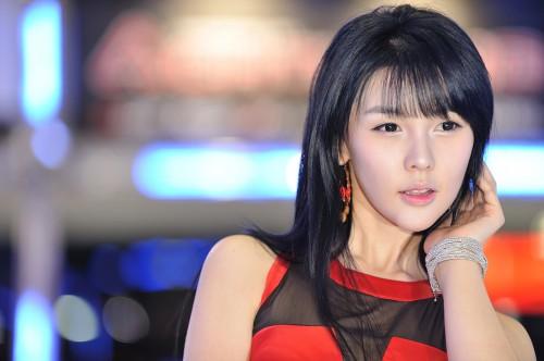 Lee Ji Woo ขาว ๆ เนียน เนียน