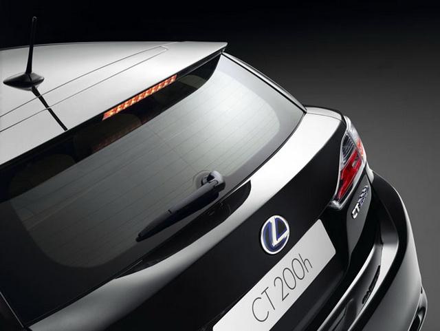 New! Lexus CT200h