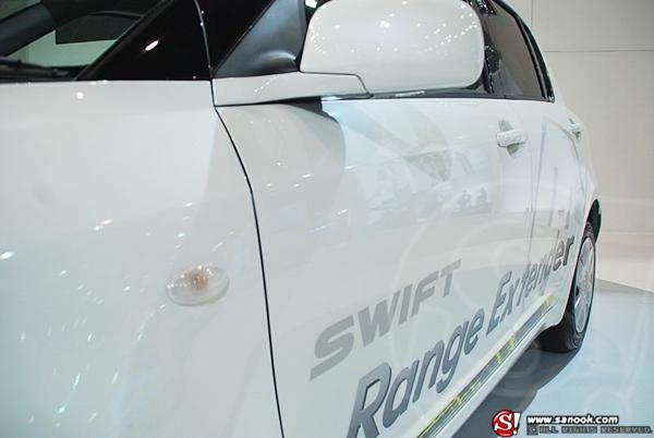 มอเตอร์โชว์ 2011 SUZUKI