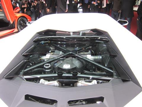 Lamborghini Aventador LP700-4