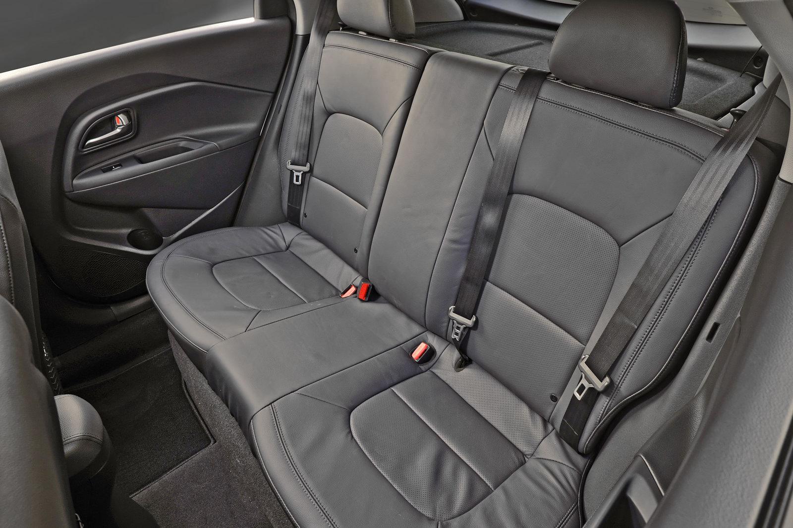 kia rio -motor expo 2011