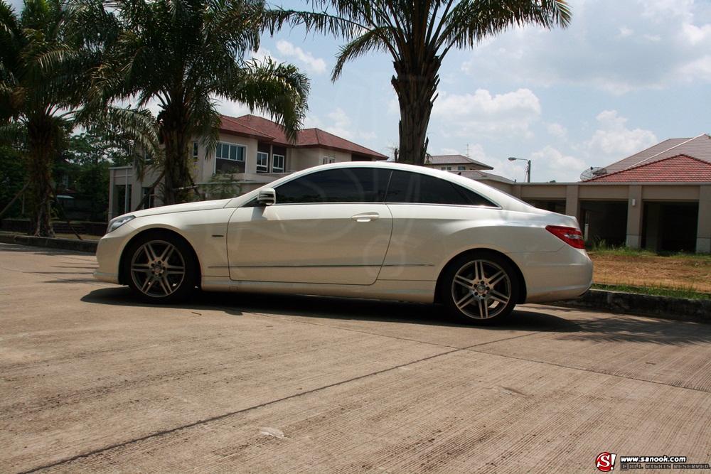 รถดารา-หยก ธันยกันต์