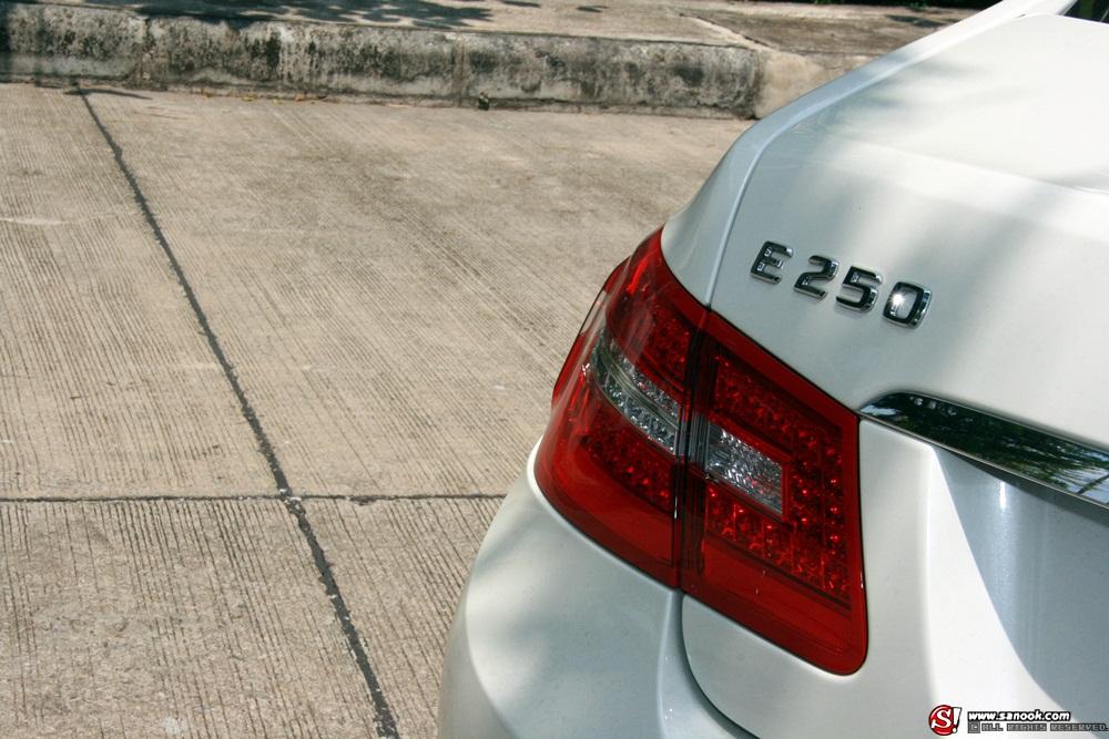 รถดารา-หยก ธันยกันต์