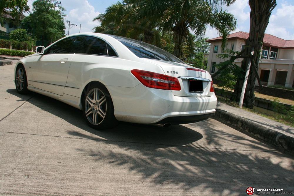 รถดารา-หยก ธันยกันต์