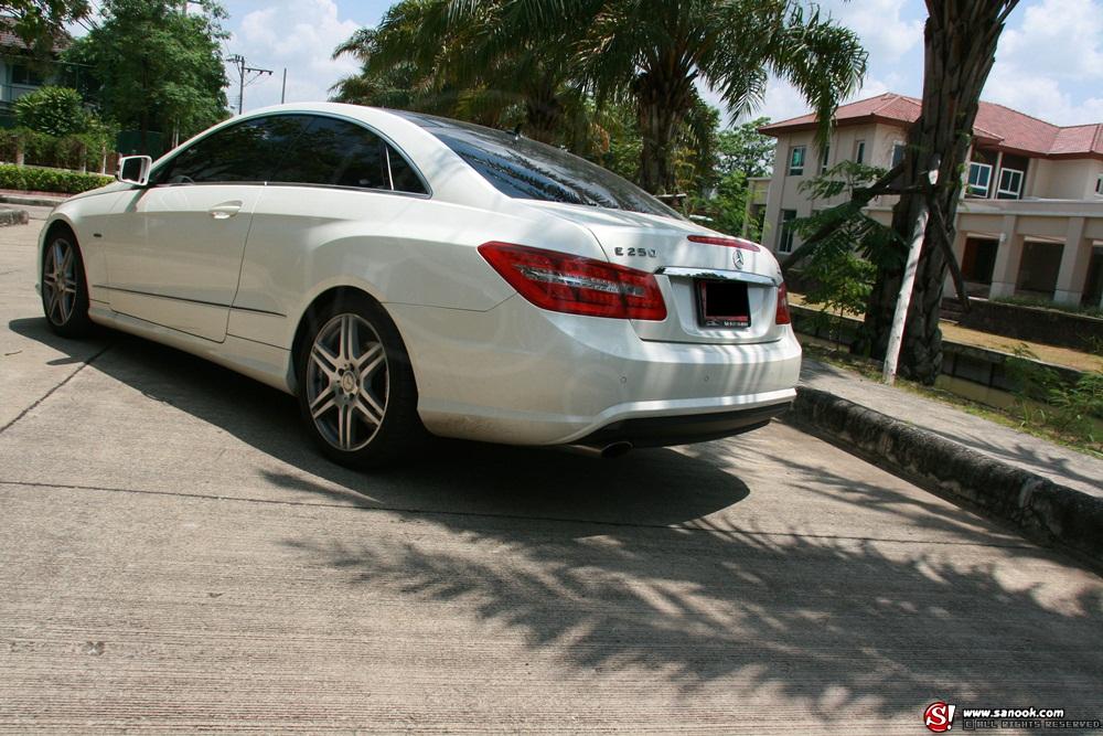 รถดารา-หยก ธันยกันต์