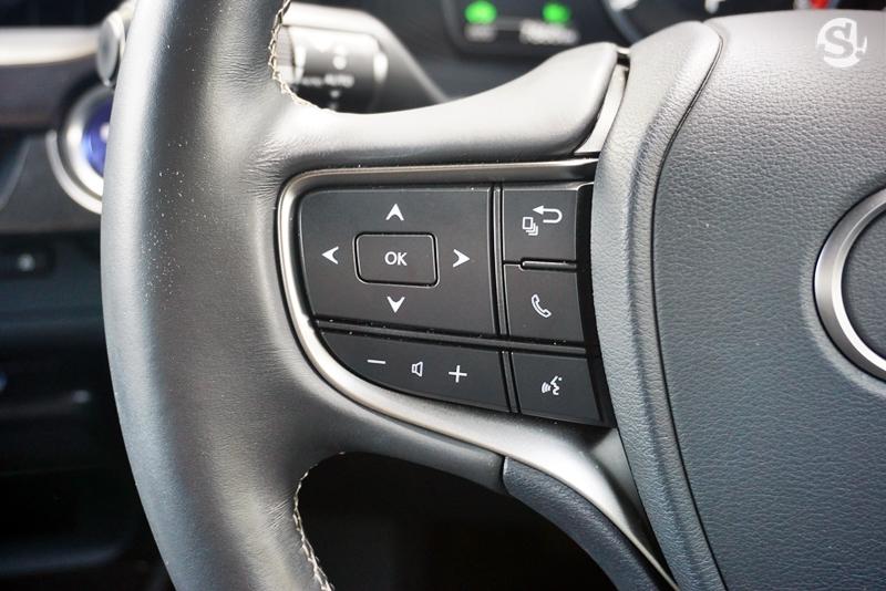 Lexus UX250h Grand Luxury 2019