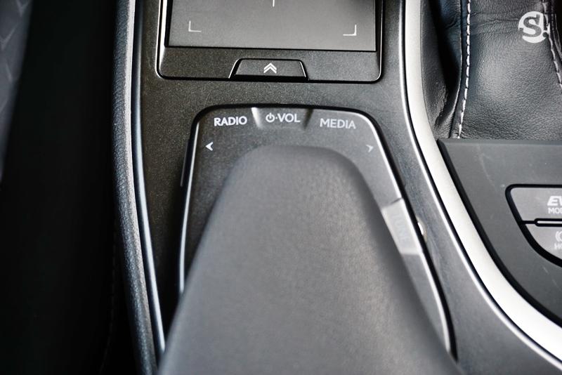 Lexus UX250h Grand Luxury 2019