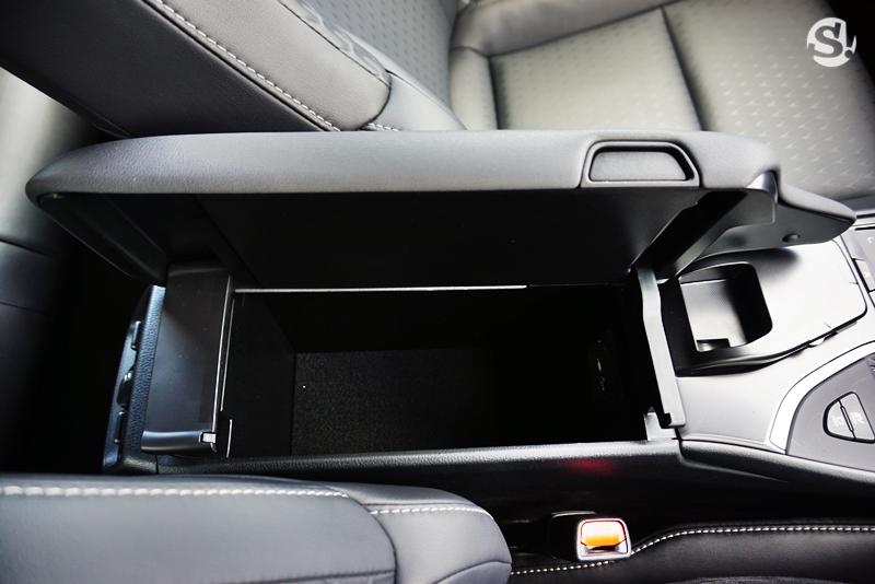 Lexus UX250h Grand Luxury 2019