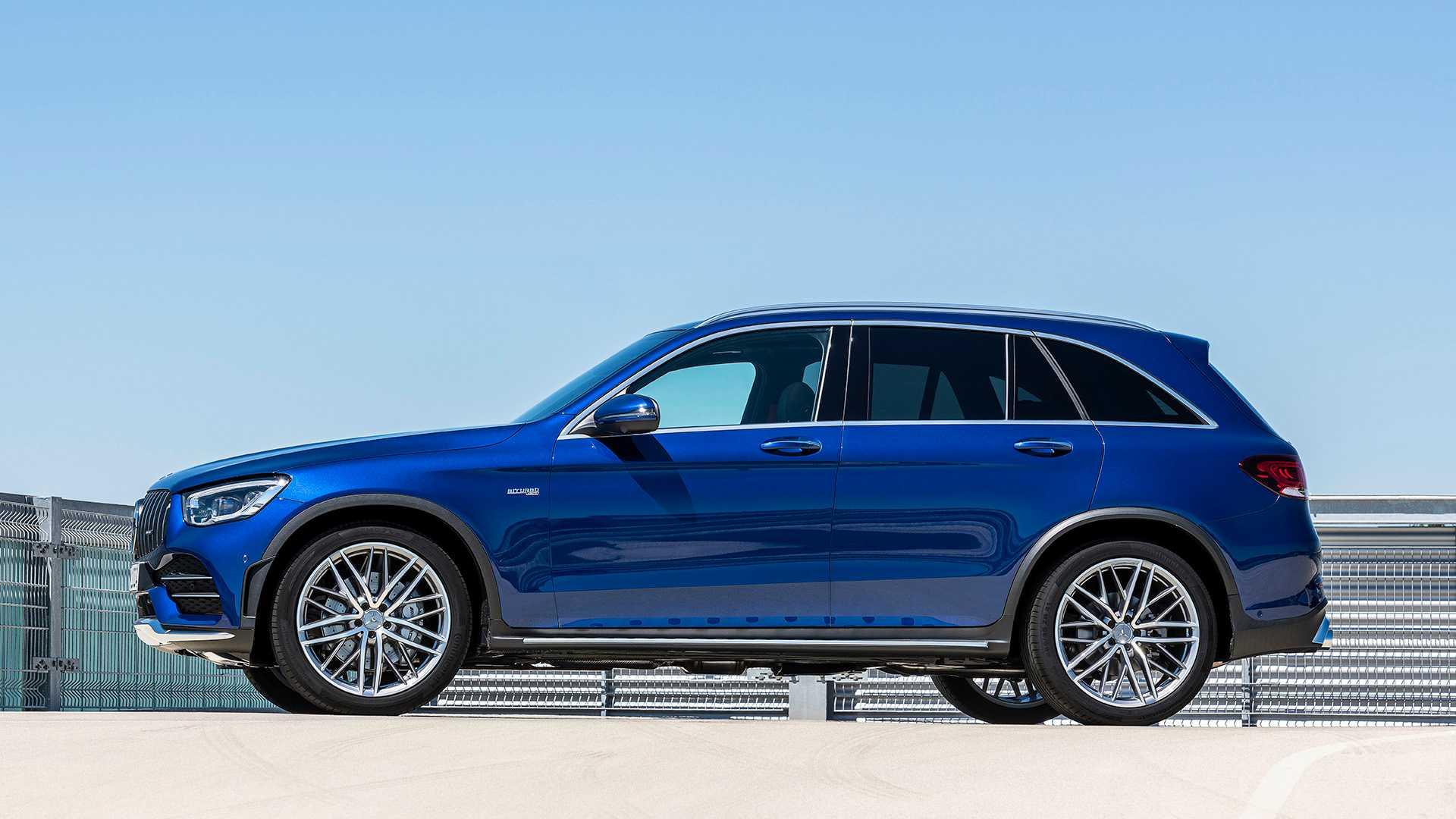 แพ็คคู่! Mercedes-AMG GLC 43 4Matic 2020 กลับมาพร้อมความแรงและเท่กว่าเดิม
