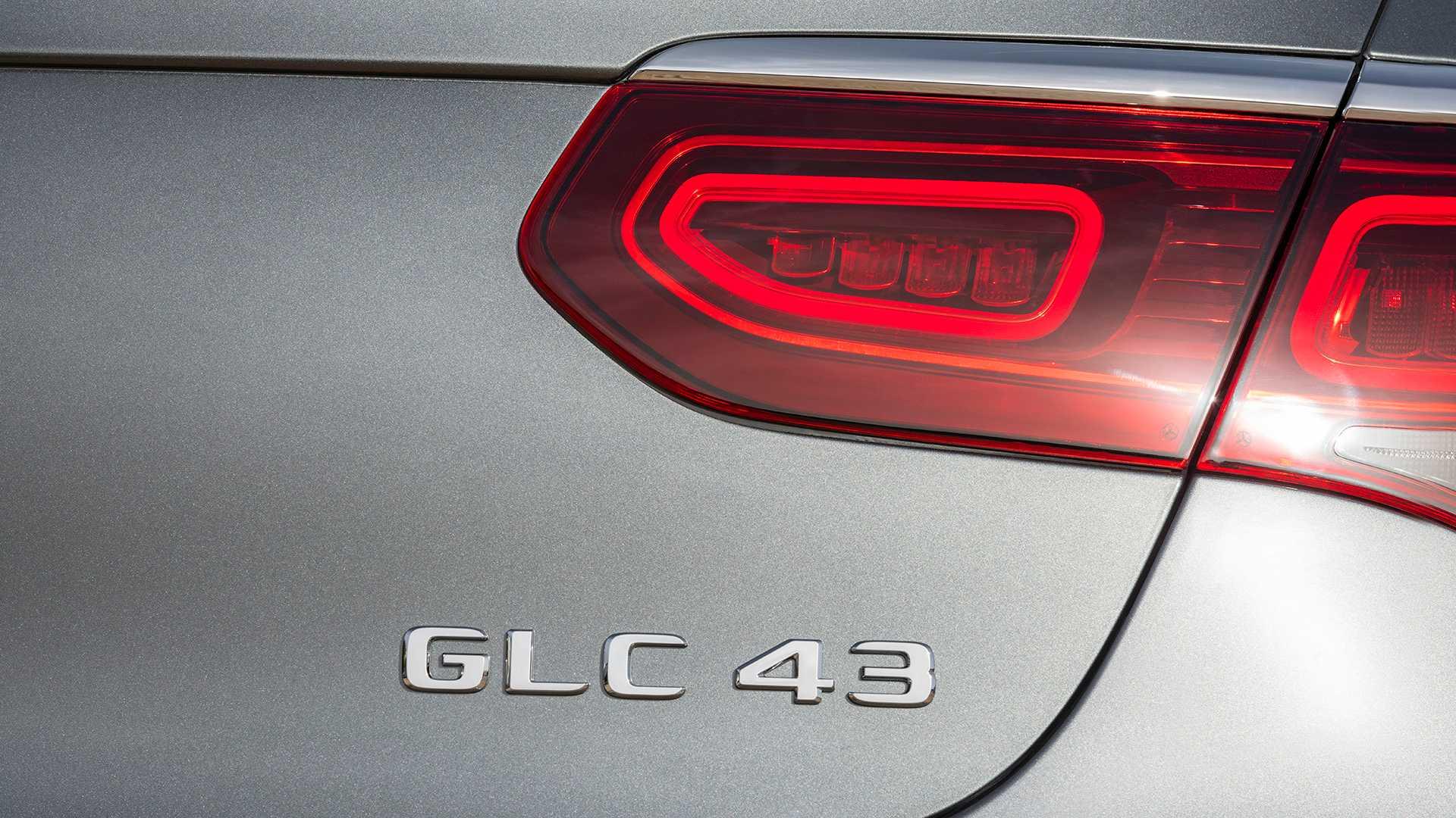 แพ็คคู่! Mercedes-AMG GLC 43 4Matic 2020 กลับมาพร้อมความแรงและเท่กว่าเดิม