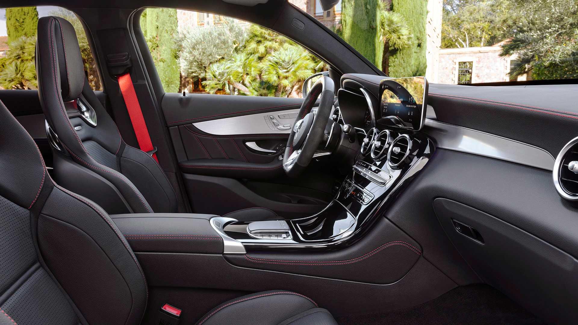 แพ็คคู่! Mercedes-AMG GLC 43 4Matic 2020 กลับมาพร้อมความแรงและเท่กว่าเดิม