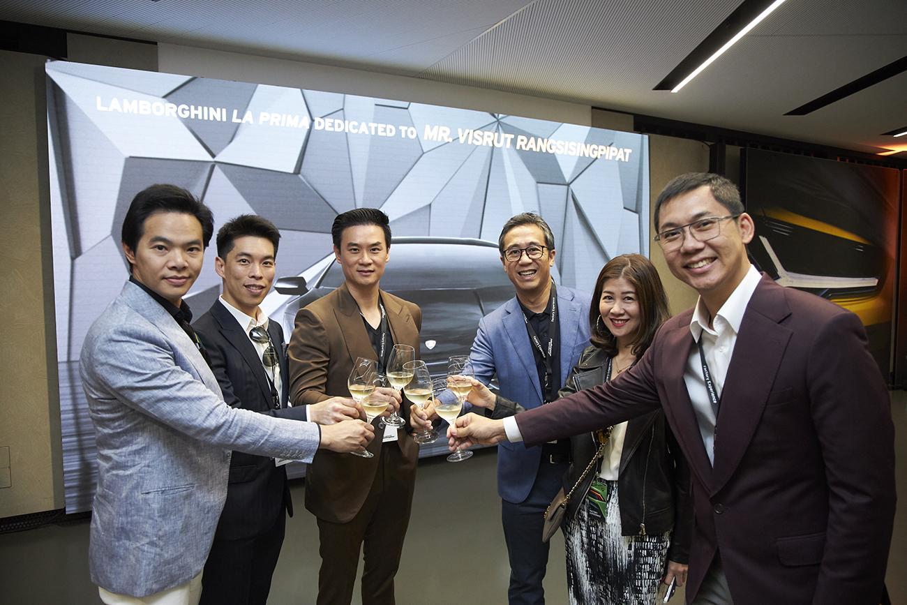 รู้จัก Lamborghini Huracán EVO คันแรกในไทยที่ น็อต วิศรุต ไปรับมอบถึงโรงงานที่อิตาลี