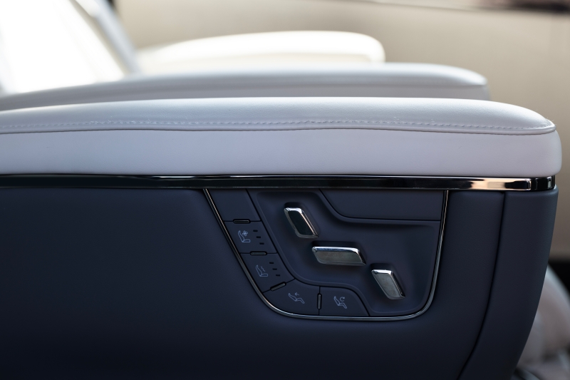 ZEEKR 009 รุ่น Premium AWD (7-Seater)