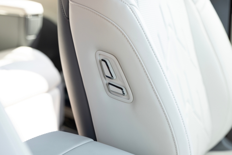 ZEEKR 009 รุ่น Premium AWD (7-Seater)