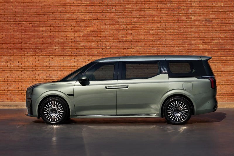 ZEEKR 009 รุ่น Premium AWD (7-Seater)