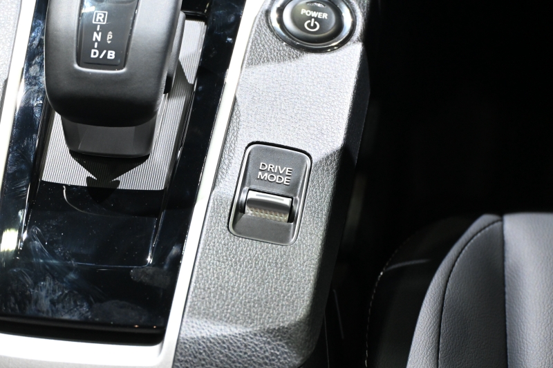 Mitsubishi XFORCE HEV 2025