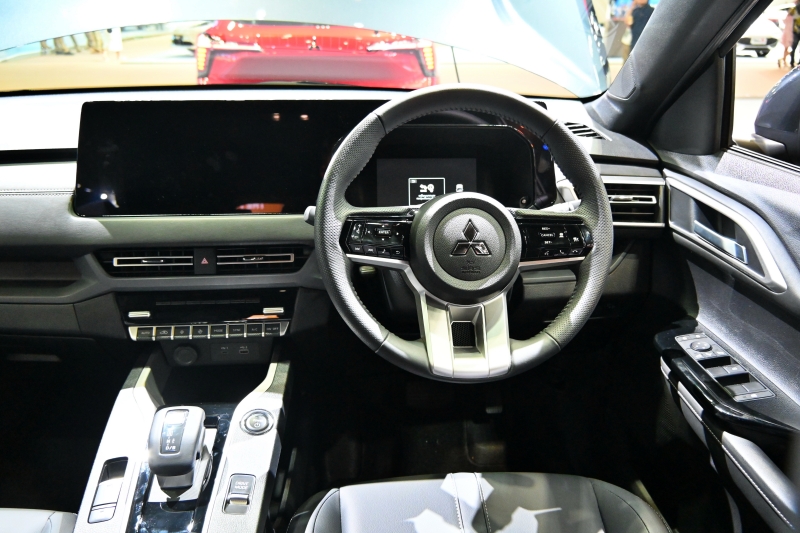 Mitsubishi XFORCE HEV 2025