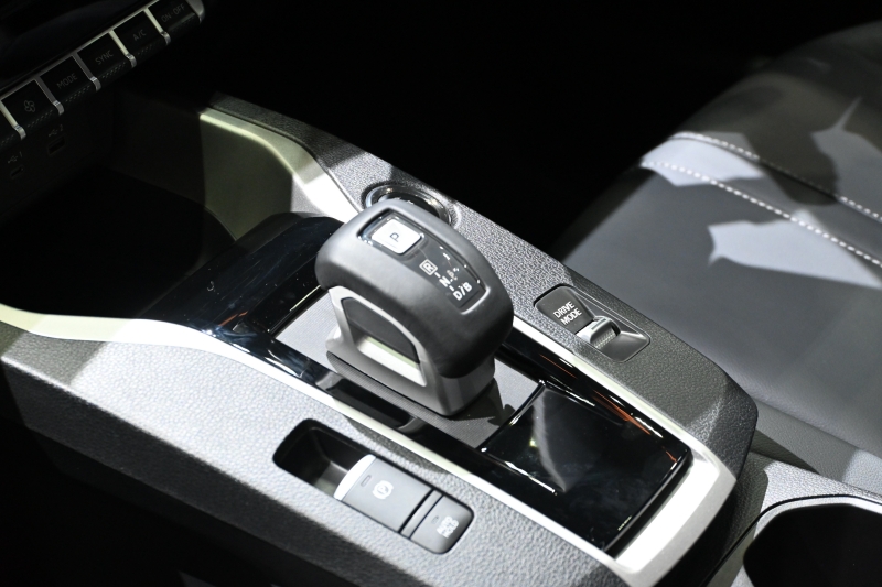 Mitsubishi XFORCE HEV 2025