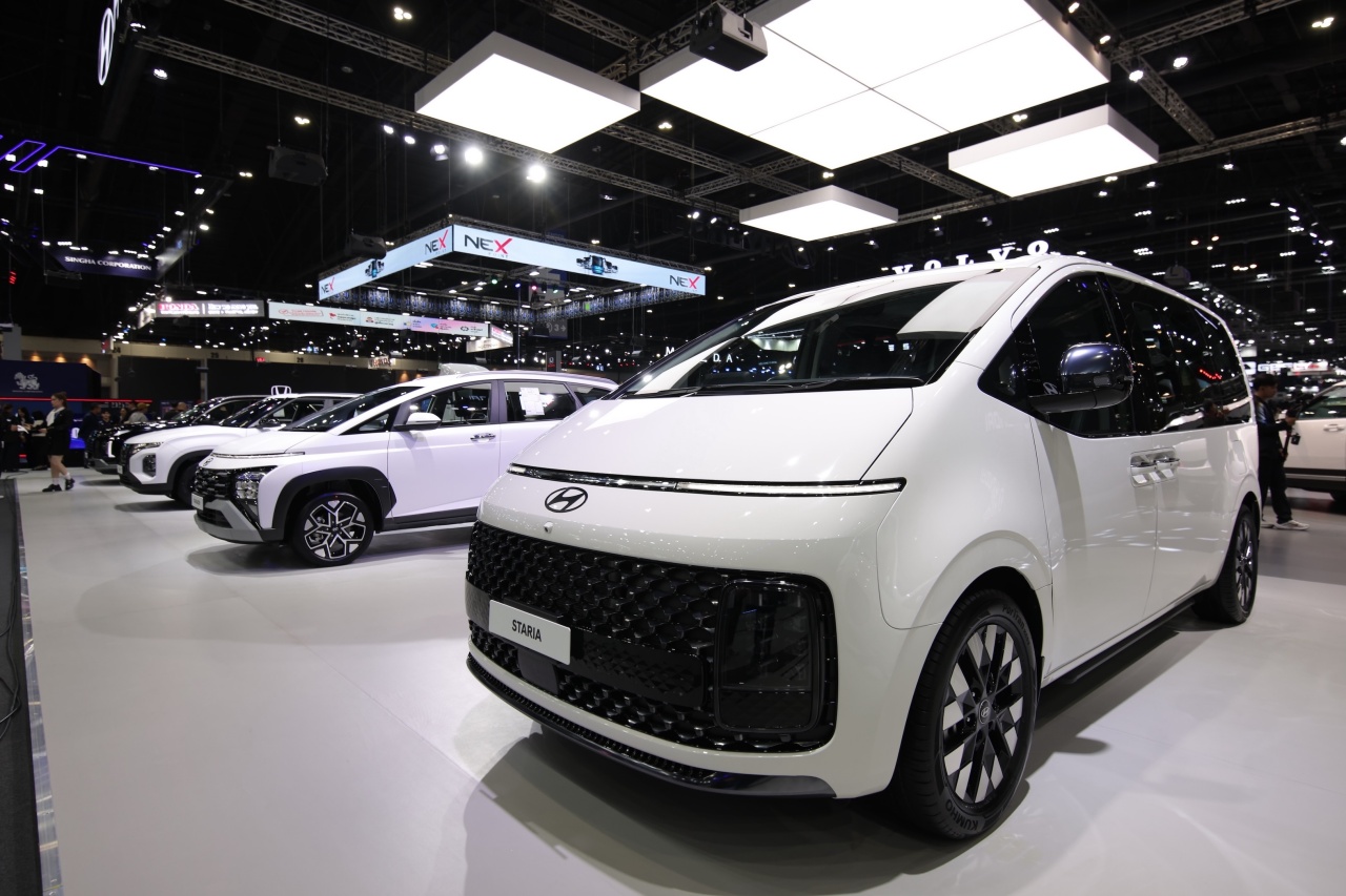 ็Hyundai Staria