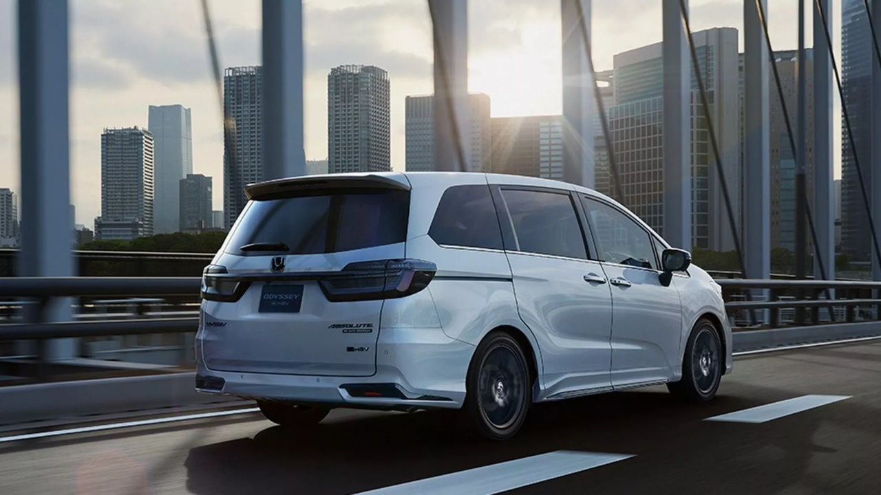 HONDA Odyssey e:HEV 2026