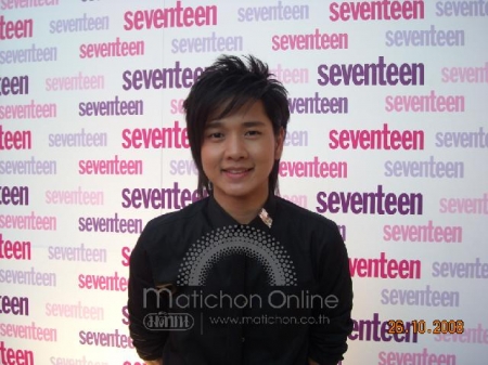 ดารา-นักร้องชื่อดัง ตบเท้าเข้ารับรางวัล Seventeen Teen Choice Awards