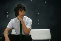 เตชินท์ ชยุติ, เต, แกรมมี่, นักร้อง, หล่อ, การศึกษา