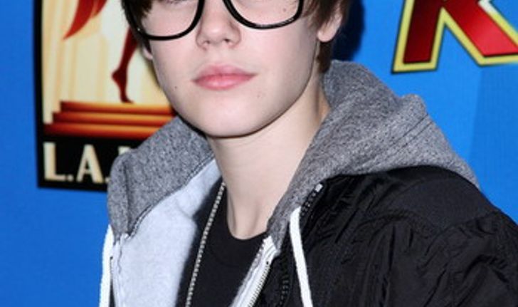 Justin Bieber หนุ่มน้อยหน้าใสขวัญใจมหาชน