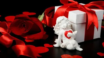 15 ไอเดียของขวัญวาเลนไทน์ Valentine's Day ที่คู่รักนิยมให้กันเพื่อแทนใจ