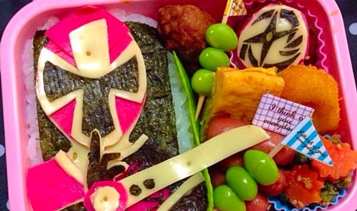 "ข้าวกล่องฮีโร่" จากคุณแม่ชาวญี่ปุ่นที่ทำให้ลูกชายวัยอนุบาล