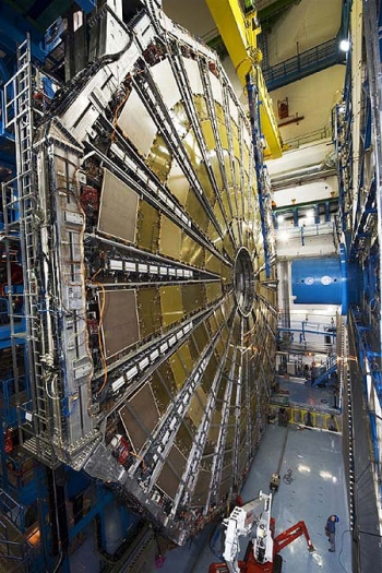 ยิงอะตอมให้ชนกันในวันพุธนี้ ไม่ทำโลกหายนะ