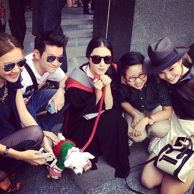 มิว นิษฐา รับปริญญา