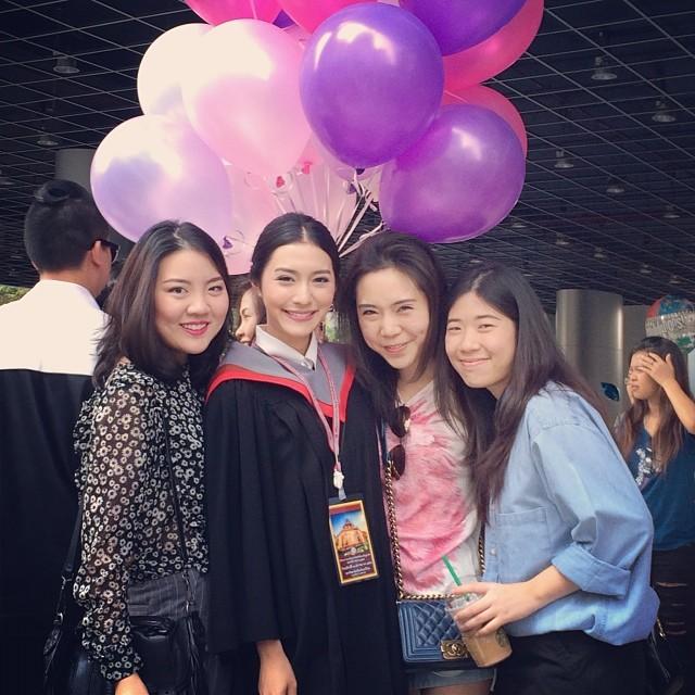 มิว นิษฐา รับปริญญา