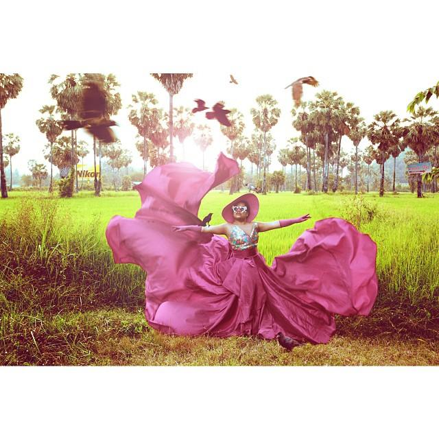 แม่บ้านมีหนวด