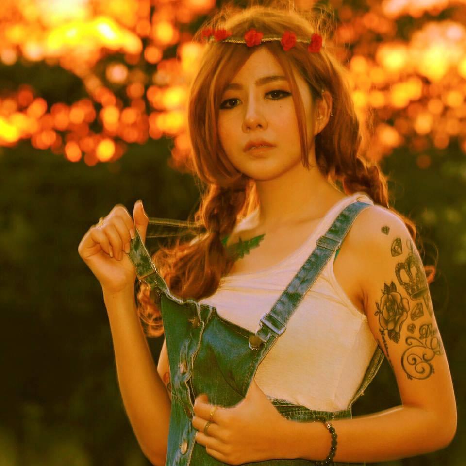 เลย์ รอยสัก