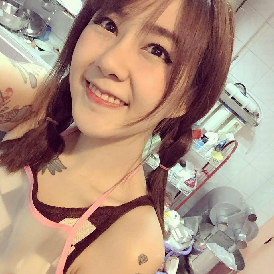 เลย์ รอยสัก