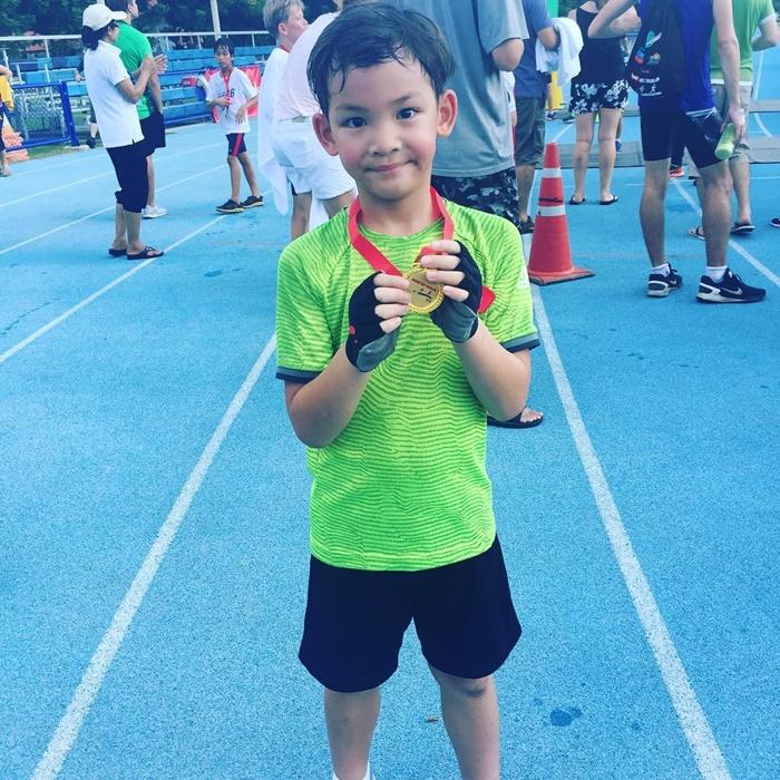 ลูกชาย บัวชมพู ฟอร์ด