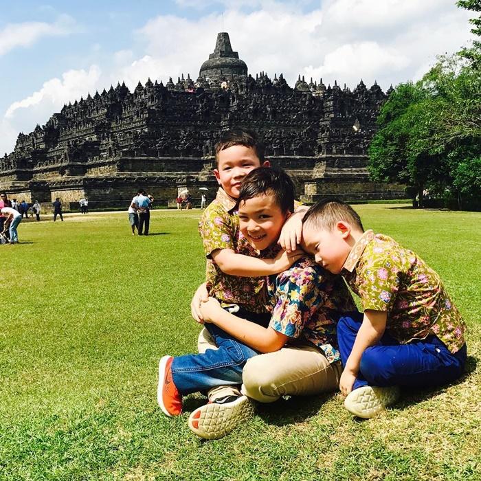 ลูกชาย บัวชมพู ฟอร์ด