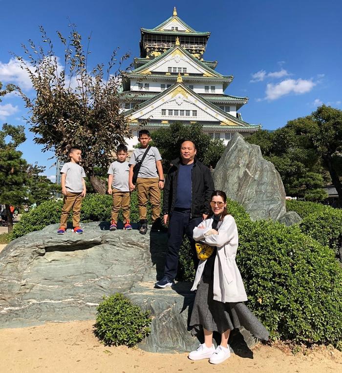 ลูกชาย บัวชมพู ฟอร์ด